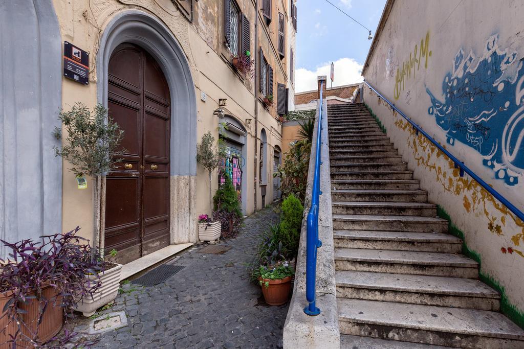 Casa Vacanze Colosseum By Alice โรม ภายนอก รูปภาพ