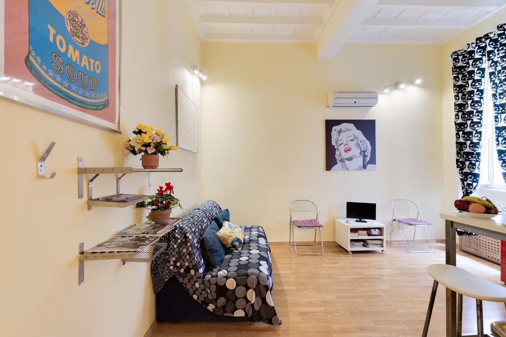 Casa Vacanze Colosseum By Alice โรม ภายนอก รูปภาพ