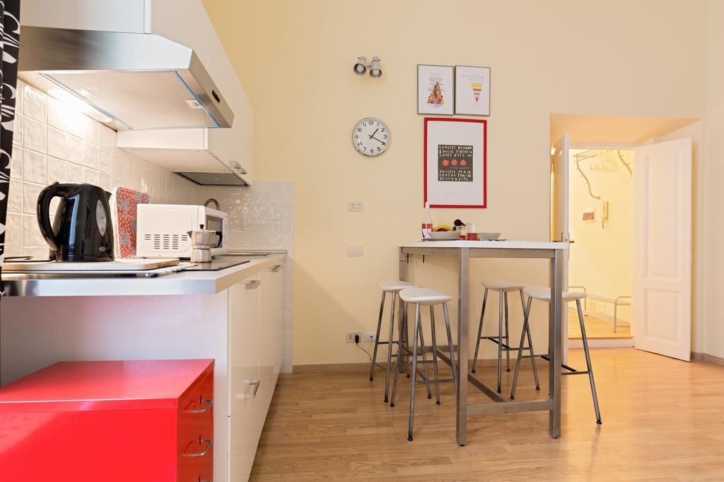 Casa Vacanze Colosseum By Alice โรม ภายนอก รูปภาพ