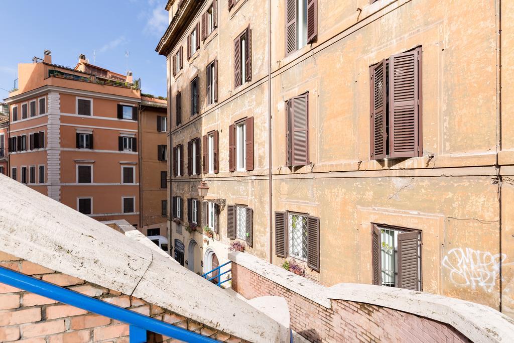 Casa Vacanze Colosseum By Alice โรม ภายนอก รูปภาพ